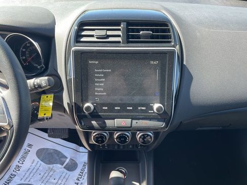 Used 2025 Mitsubishi Outlander Sport SE image 16