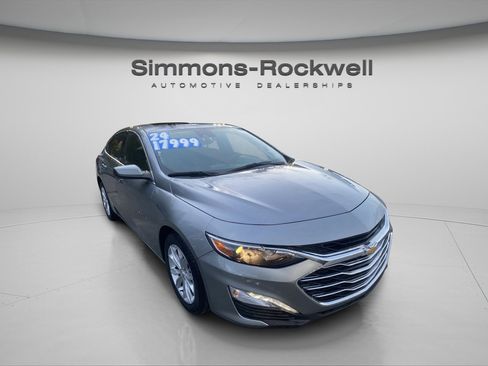 Used 2024 Chevrolet Malibu LT image 3