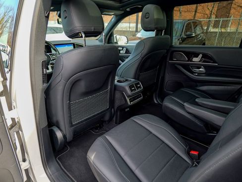 Used 2023 Mercedes-Benz GLS 450 4MATIC image 28