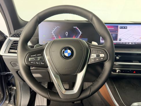 New 2026 BMW X5 xDrive40i w/ Premium Package AWD/4WD image 11