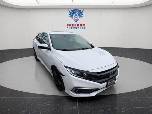 Used 2019 Honda Civic EX image 8