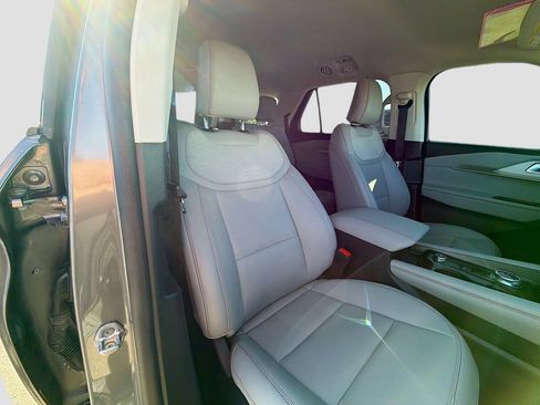 Used 2025 Ford Explorer Active w/ Active Comfort Package AWD/4WD image 30
