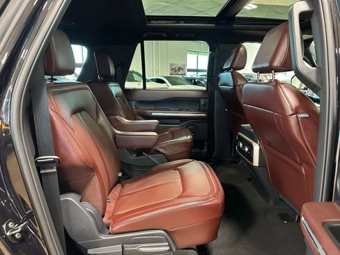 Used 2024 Ford Expedition Max Limited RWD image 35