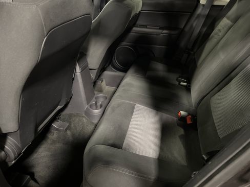 Used 2017 Jeep Patriot Latitude image 10