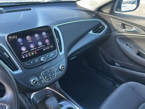 Used 2024 Chevrolet Malibu LT image 39