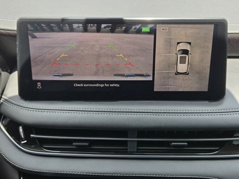 Used 2023 INFINITI QX60 Sensory w/ Vision Package AWD/4WD image 9