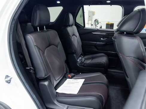 Used 2025 Honda Pilot Black Edition image 26