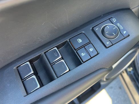 Used 2018 Lexus NX 300h AWD image 10