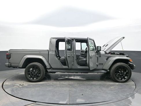 Used 2022 Jeep Gladiator Overland image 62