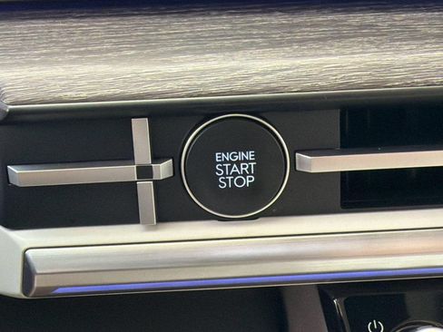 Used 2025 Hyundai Santa Fe Calligraphy FWD image 27