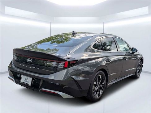 Certified 2024 Hyundai Sonata SEL FWD image 3