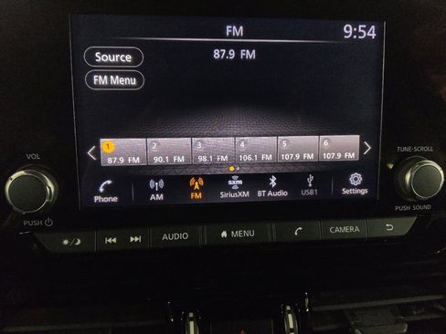 Used 2022 Nissan Pathfinder SV FWD image 25