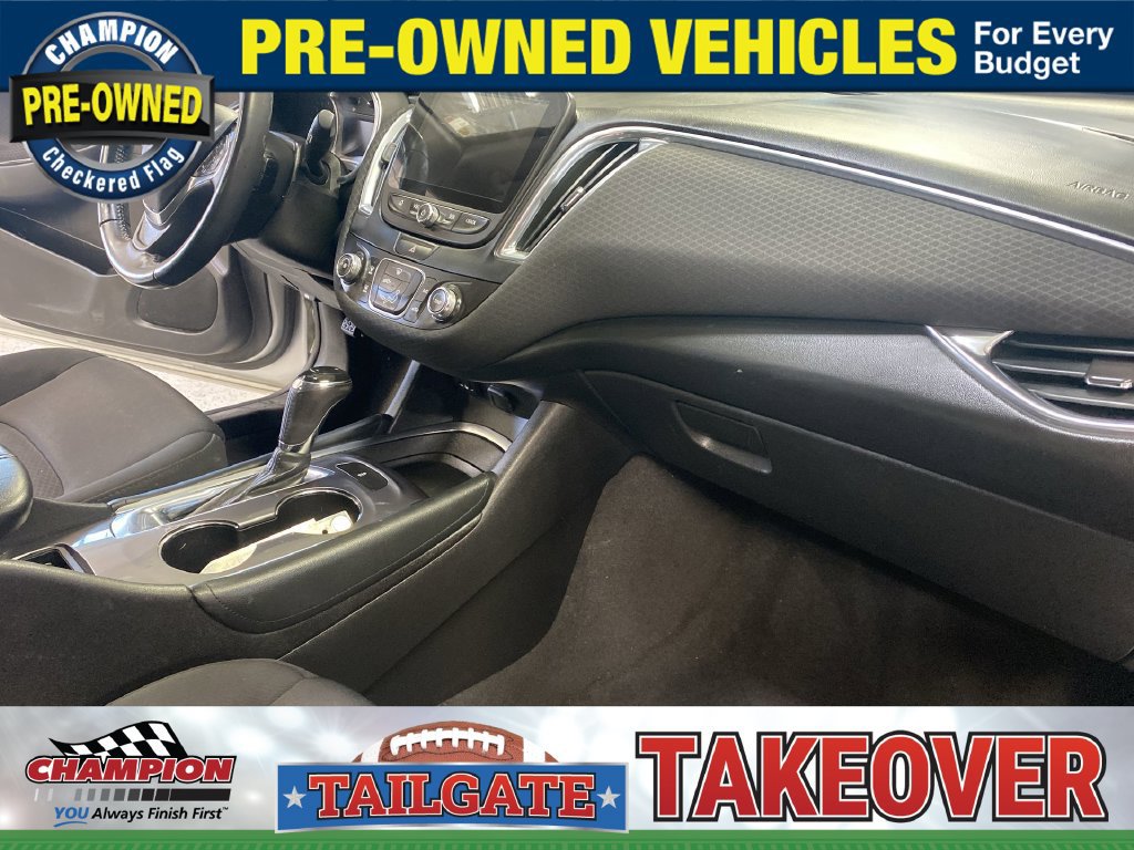 Used 2016 Chevrolet Malibu LT FWD image 37