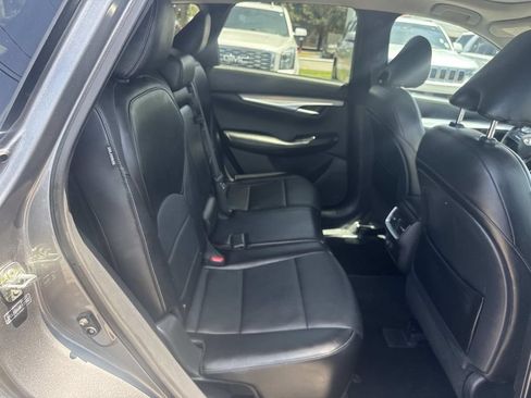 Used 2021 INFINITI QX50 Luxe FWD image 11