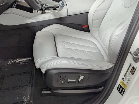 Certified 2023 BMW X6 xDrive40i w/ M Sport Package image 21