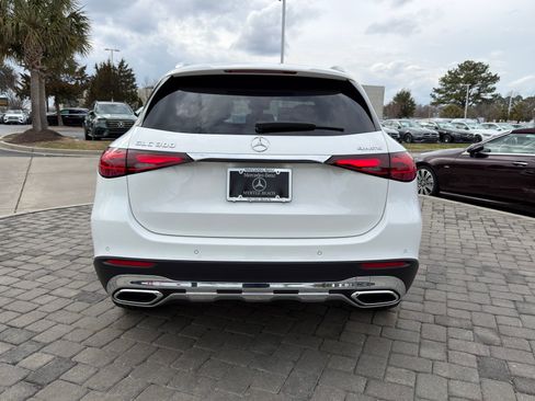 New 2026 Mercedes-Benz GLC 300 GLC 300 image 9