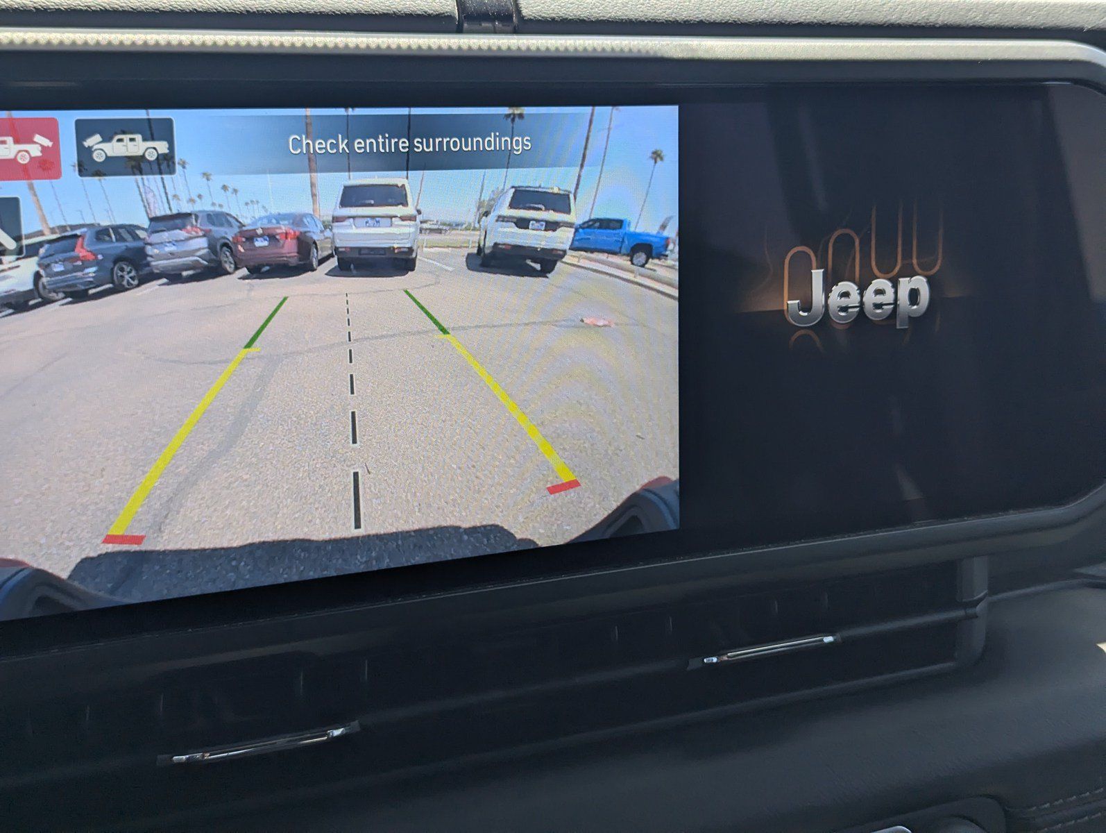 Used 2024 Jeep Gladiator Mojave AWD/4WD image 12
