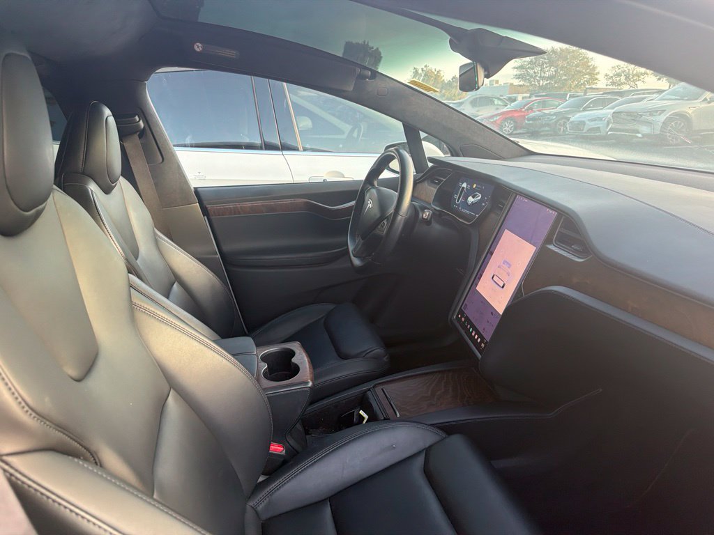 Used 2020 Tesla Model X Long Range AWD/4WD image 3