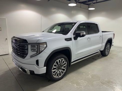 New 2026 GMC Sierra 1500 Denali Ultimate image 3