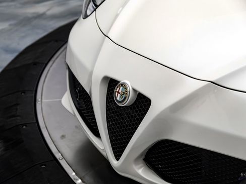 Used 2015 Alfa Romeo 4C Coupe w/ Leather Interior Group RWD image 30