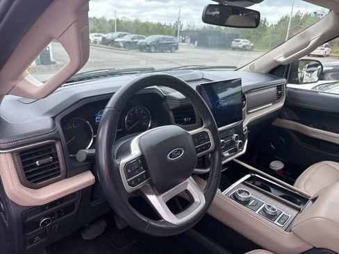 Used 2024 Ford Expedition Max Limited image 7