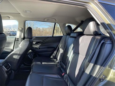 Used 2023 Subaru Outback Limited image 18