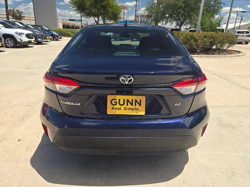 Used 2024 Toyota Corolla LE FWD image 5