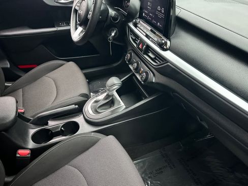 Used 2024 Kia Forte LXS image 17
