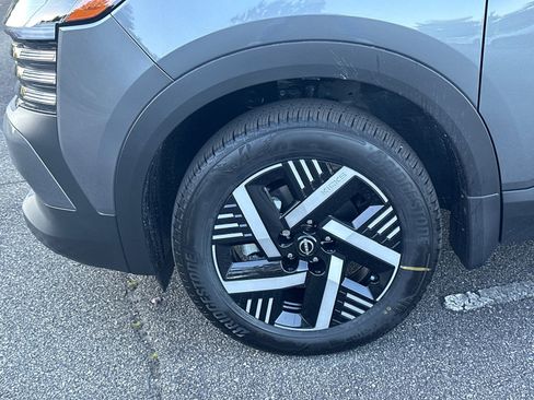 New 2026 Nissan Kicks SV image 11
