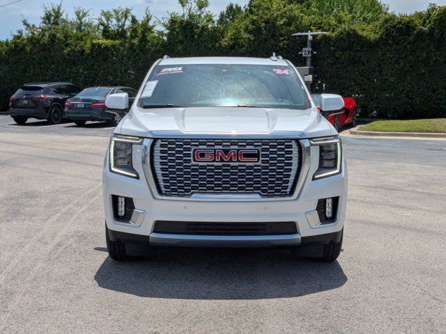 Used 2024 GMC Yukon Denali w/ Advanced Technology Package AWD/4WD image 2