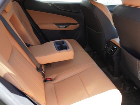 Used 2024 Lexus NX 250 FWD w/ Towing Package (2000 Lbs) image 10