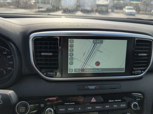 Used 2021 Kia Sportage EX w/ EX Technology Package image 13