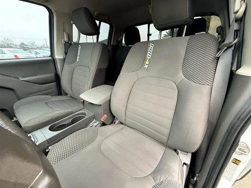 Used 2019 Nissan Frontier PRO-4X image 15