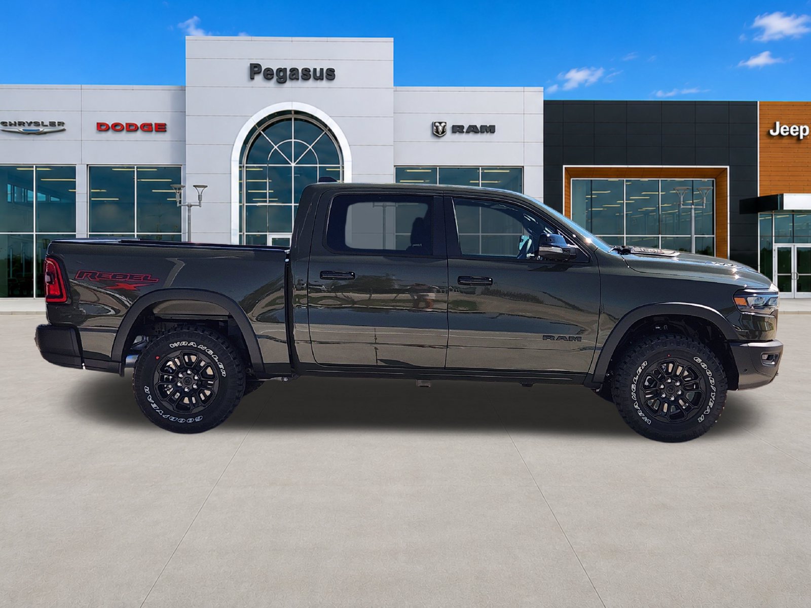 New 2027 RAM 1500 Rebel w/ Rebel Level 2 Equipment Group AWD/4WD image 7