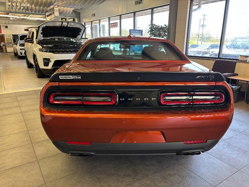 Used 2022 Dodge Challenger SRT Hellcat Redeye RWD image 5