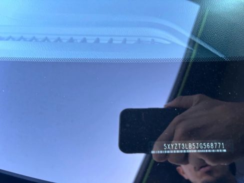 Used 2018 Hyundai Santa Fe Sport image 20