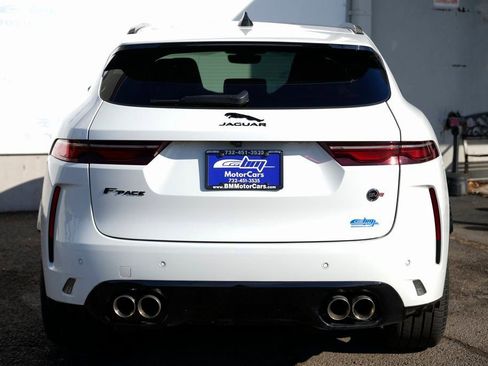 Used 2022 Jaguar F-PACE SVR image 6