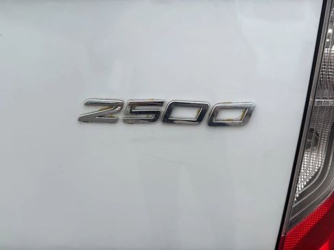 Used 2019 Mercedes-Benz Sprinter 144 image 12