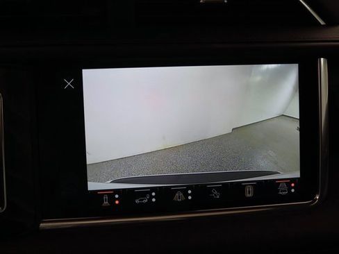 Used 2023 GMC Yukon Denali w/ Denali Reserve Package image 7