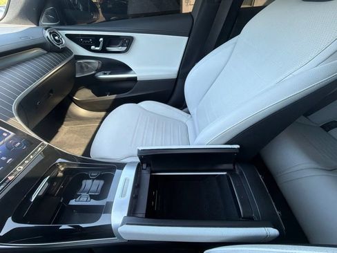 Used 2023 Mercedes-Benz C 300 4MATIC Sedan image 51