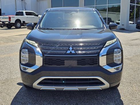 Used 2022 Mitsubishi Outlander SE FWD image 2