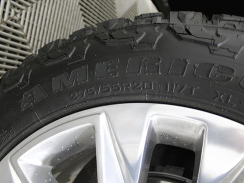 Used 2021 Chevrolet Silverado 1500 LTZ image 39