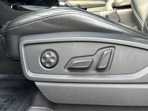 Used 2022 Audi SQ5 Premium Plus w/ Premium Plus Package image 40