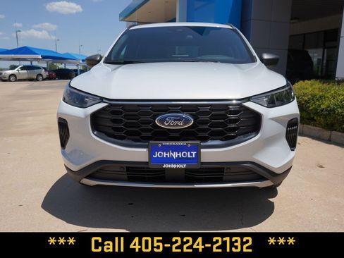 Used 2025 Ford Escape ST-Line AWD/4WD image 3