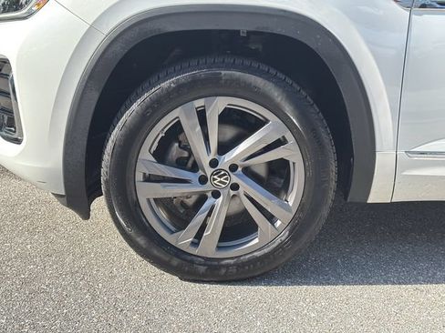 Certified 2024 Volkswagen Atlas Cross Sport SEL R-Line AWD/4WD image 11
