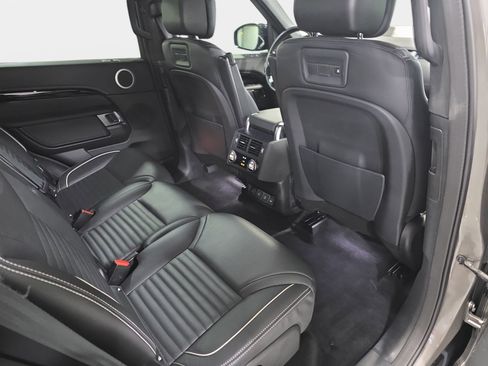 Used 2022 Land Rover Discovery S R-Dynamic AWD/4WD image 11