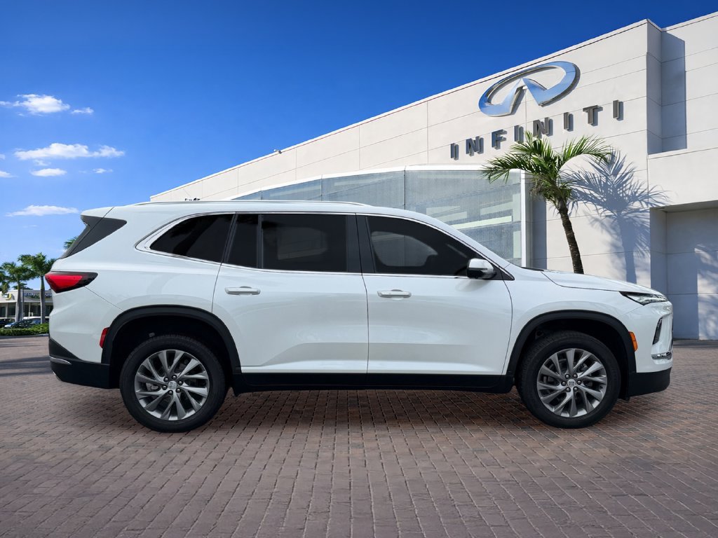 Used 2025 Buick Enclave Preferred w/ Power Package FWD image 8