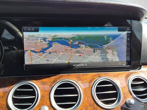 Used 2018 Mercedes-Benz E 300 image 13