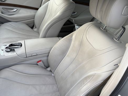Used 2015 Mercedes-Benz S 550 Sedan image 31
