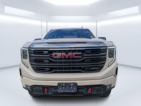 Used 2022 GMC Sierra 1500 AT4 image 8